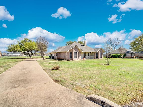 4th image of 205 Alesha Rd