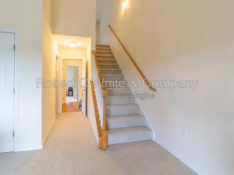 330 Crystal Ave #10 — Photo 13