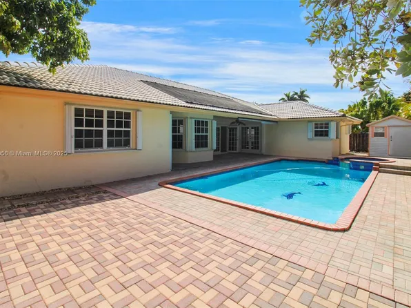 13850 SW 153rd Pl, Miami, FL 33196