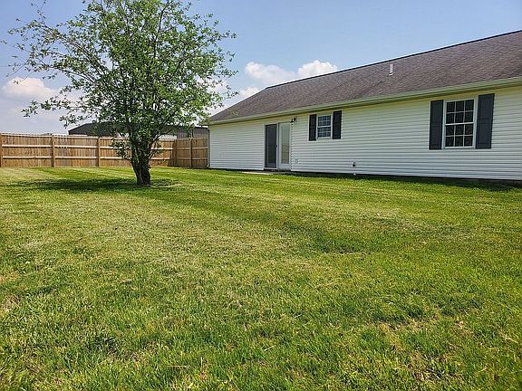 5th image of 2200 Darren Dr