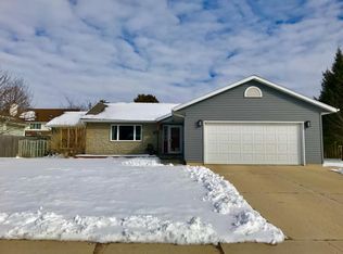 2902 44th St, Two Rivers, WI 54241