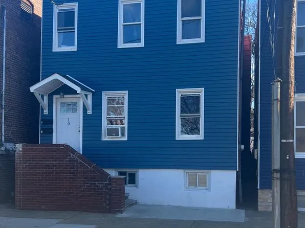 19 Summer St, Lodi, NJ 07644
