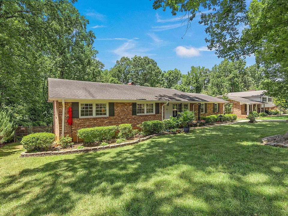 1st image of 246 Holly Dr