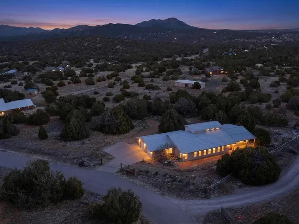 26 Juniper Hill Loop, Cedar Crest, NM 87008