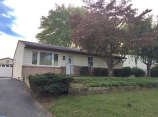 42 Chestnut Ln, Bechtelsville, PA