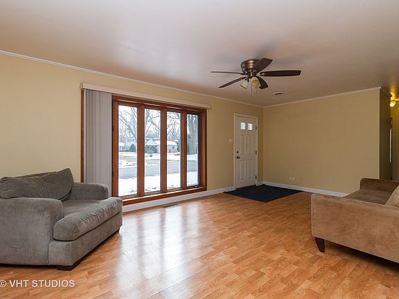 5th image of 176 Nauvoo St