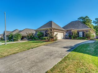 564 Asbury Lane Dr, Pearl, MS 39208