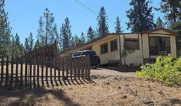 2nd image of 256 Portola Ave