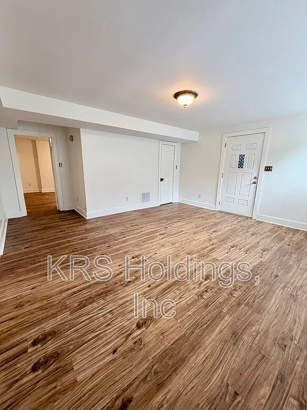 1 bed, 1.0 bath, 950 sqft, $950 — Photo 3