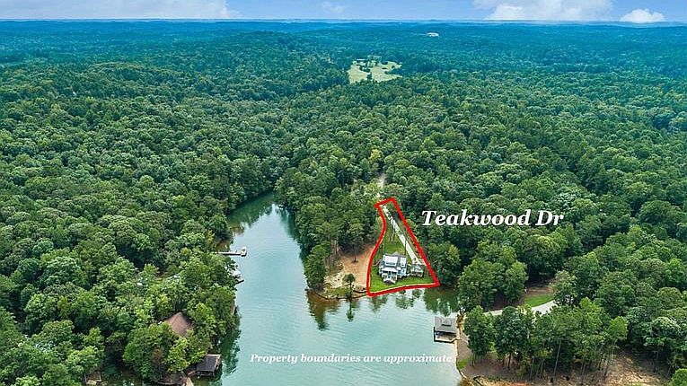 2nd image of 155 Teakwood Dr