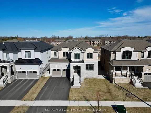 2nd image of 211 Stayner St