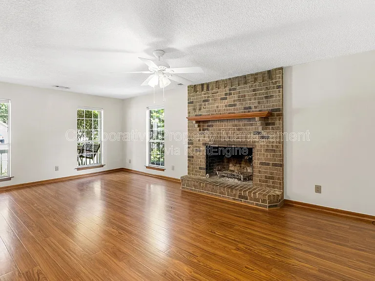 157 Boyd Dr — Photo 4