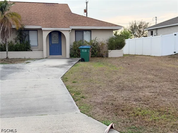 1716 SW 15th Pl, Cape Coral, FL 33991