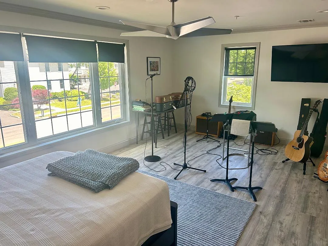 1 bed, 900 sqft, $3,100 — Photo 3