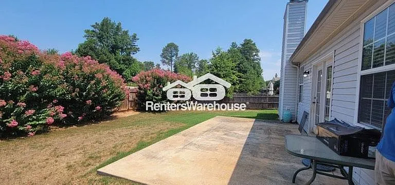 996 Maple Leaf Dr — Photo 3