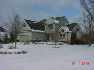 3686 Lakewood Shores Dr, Howell, MI