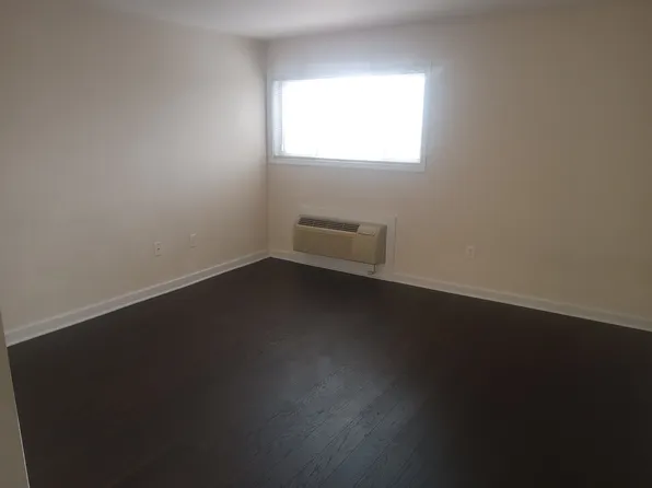 2117 N Cameron St APT 10, Arlington, VA 22207