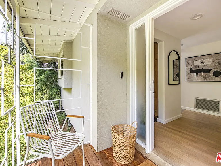 10003 Westwanda Dr — Photo 3
