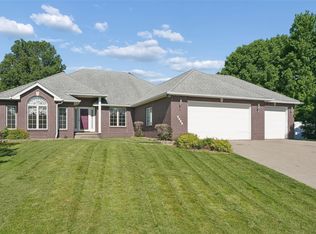 6000 Nottingham Dr, Johnston, IA 50131