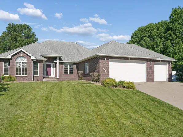 6000 Nottingham Dr, Johnston, IA 50131