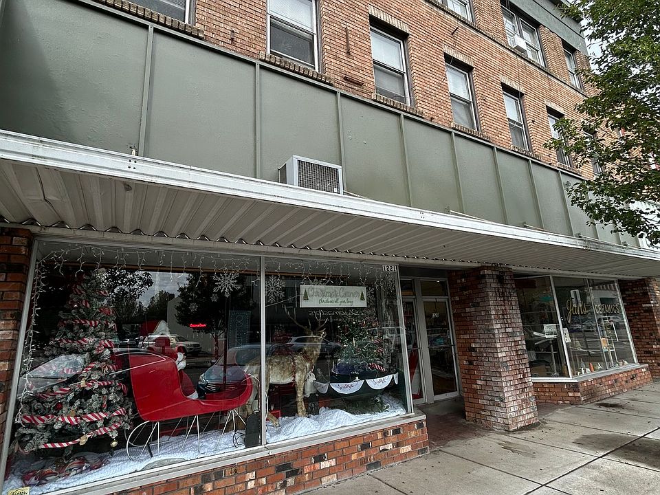 1st image of 1225 Commerce Ave APT 104