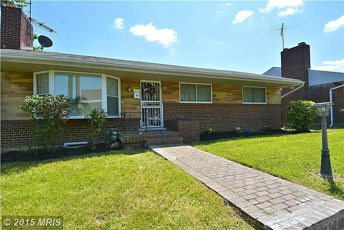 19 Tuckerman St NE photo 1