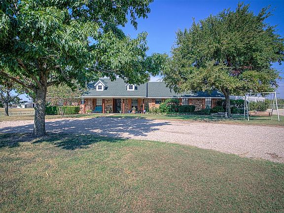 2nd image of 3302 W Lake Bardwell Dr