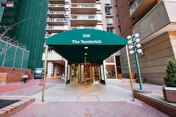 Rented by RELO REDAC INC. | media 18