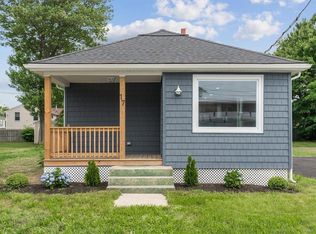 17 Bellevue Ave, Warwick, RI 02888