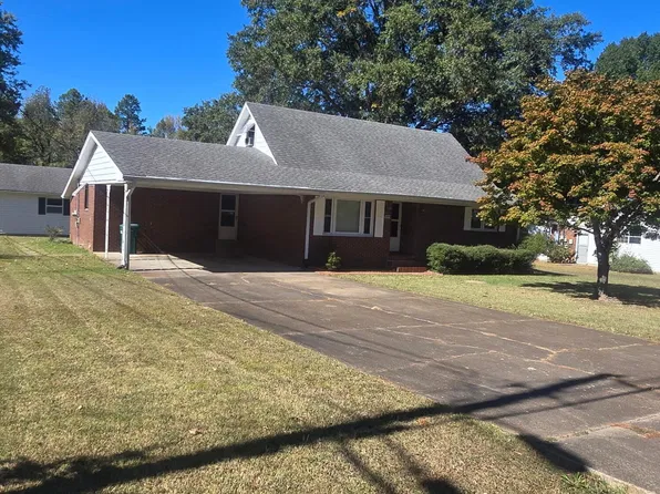 217 Ridgedale Dr, Jackson, TN 38305