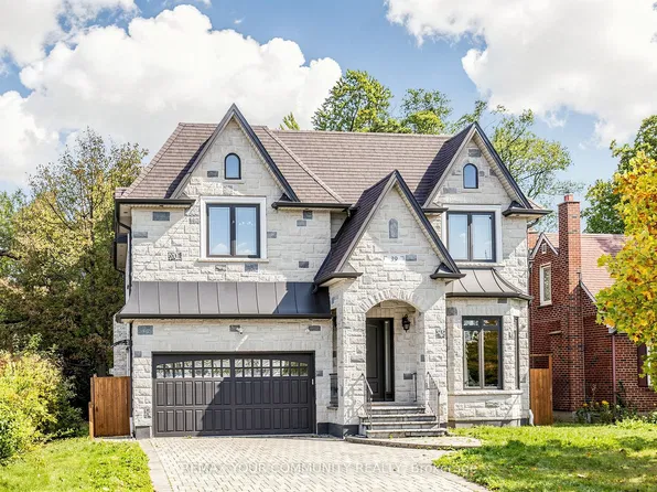 39 Moore Park Ave, Toronto, ON M2M 1M8