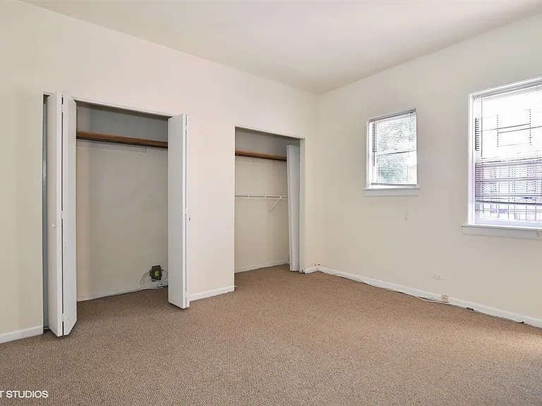 947 W Oakdale Ave #2E — Photo 7