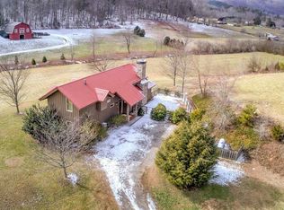 20 Pond View Dr, Tiger, GA 30576