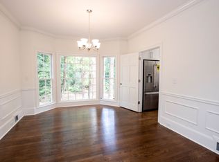 2586 Oak Crossing Dr, Decatur, GA 30033