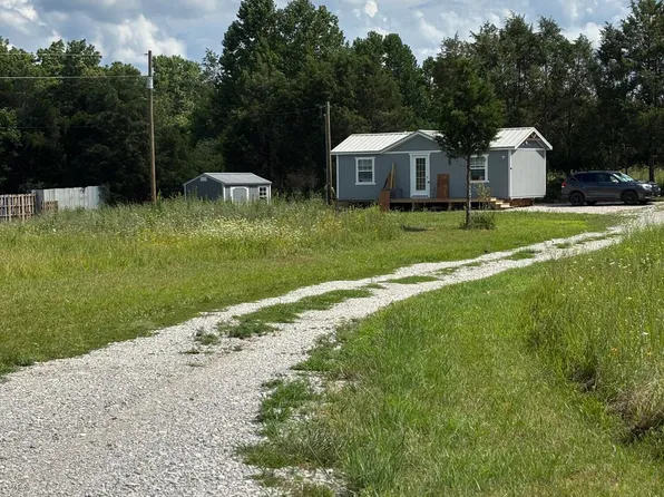 588 Big Meadows Ln, Irvington, KY 40146