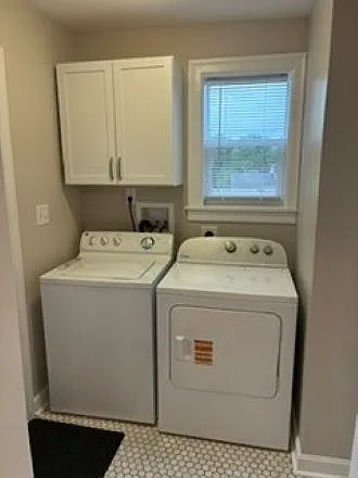 224 E Irvin Ave — Photo 8