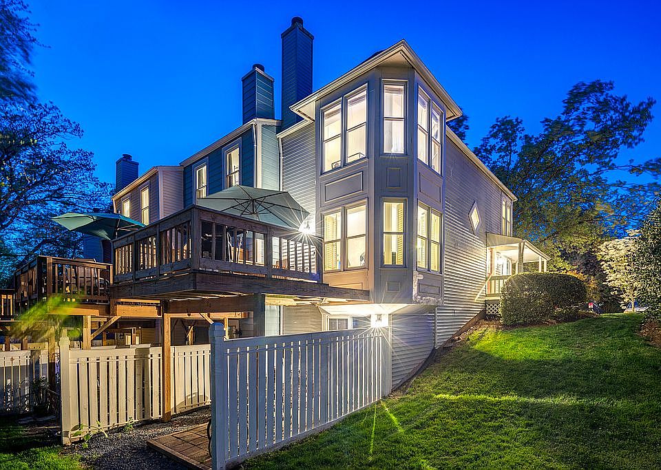 2nd image of 1721 Quietree Dr