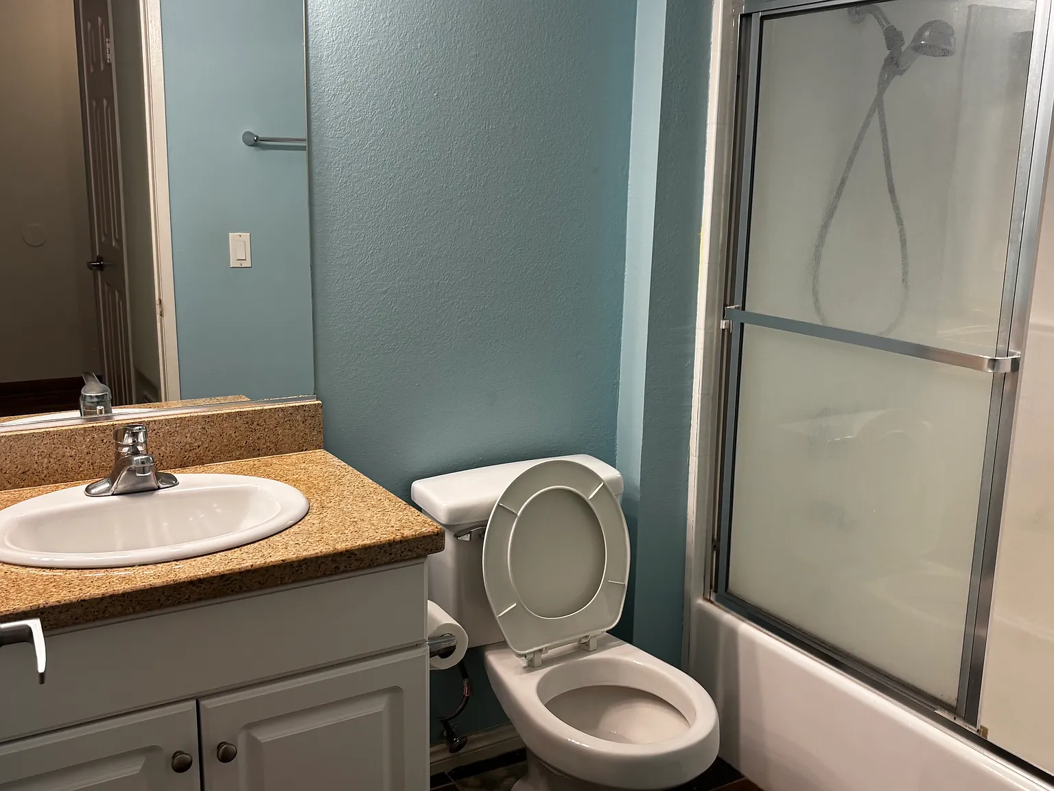 2 bed, 910 sqft, $2,995 — Photo 4