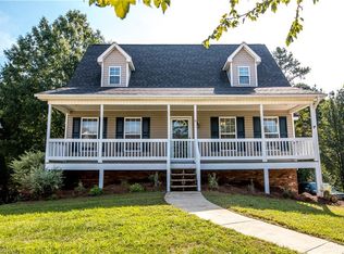 257 Sedge Meadow Dr, Winston Salem, NC 27107