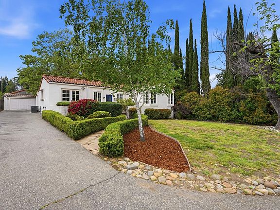 3rd image of 14175 Douglass Ln