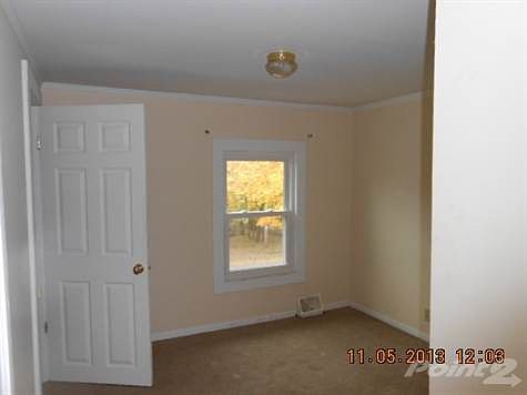 5th image of 302 S Franklin St