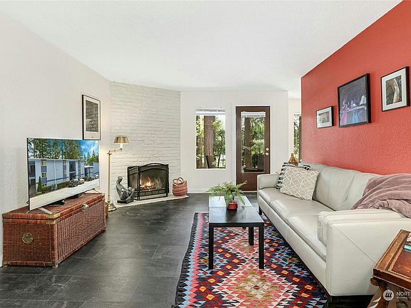 5th image of 14018 Juanita Drive NE #C6