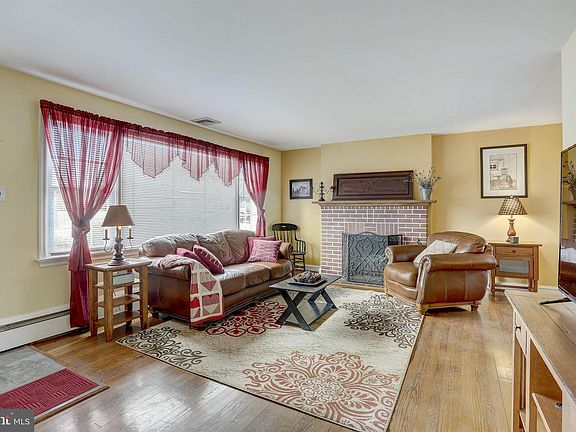 4th image of 3605 Williamson Ave