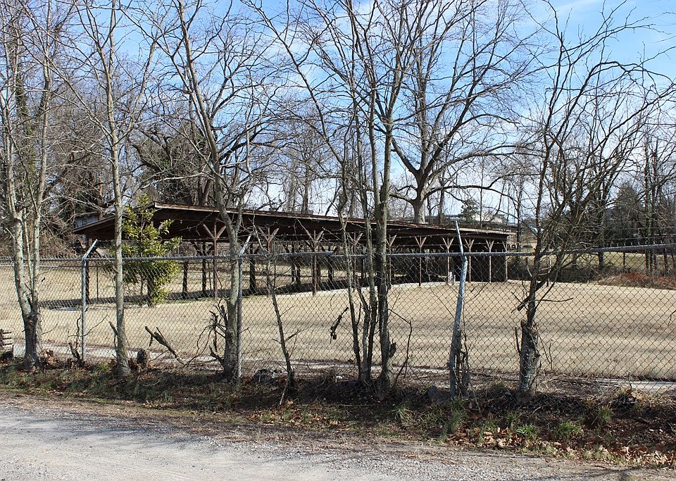 1st image of 1601 Newton Dr