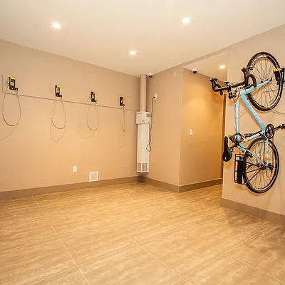 Rented by Nooklyn NYC LLC | media 43