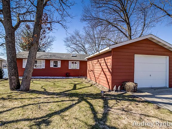 5th image of 8529 S Pine Point Dr