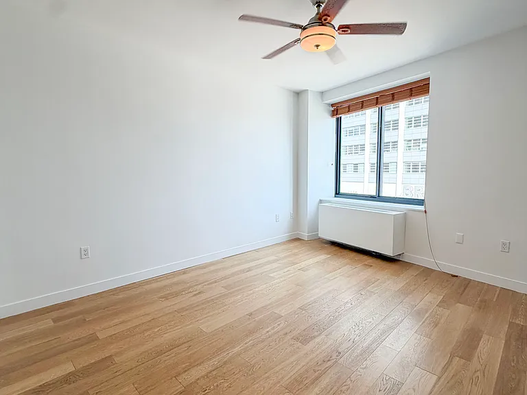 8 Vanderbilt Ave #4G — Photo 9