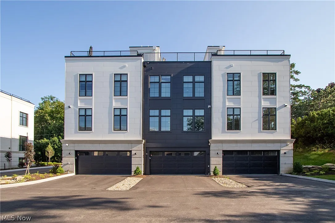 3 bed, 4.0 bath, 2231 sqft, $8,000 — Photo 1