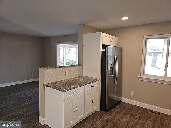 5th image of 27 Sandal Ln