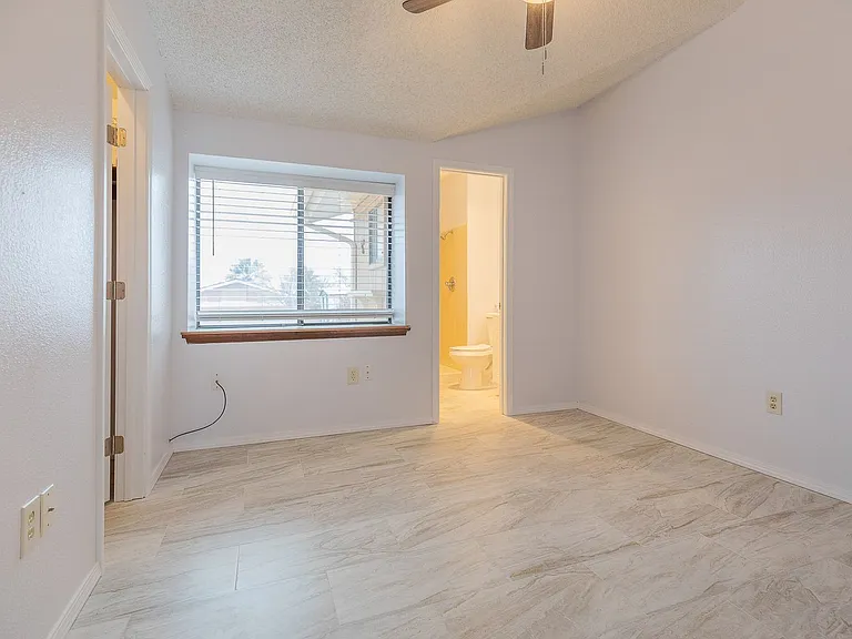 762 Stafford Ct — Photo 15